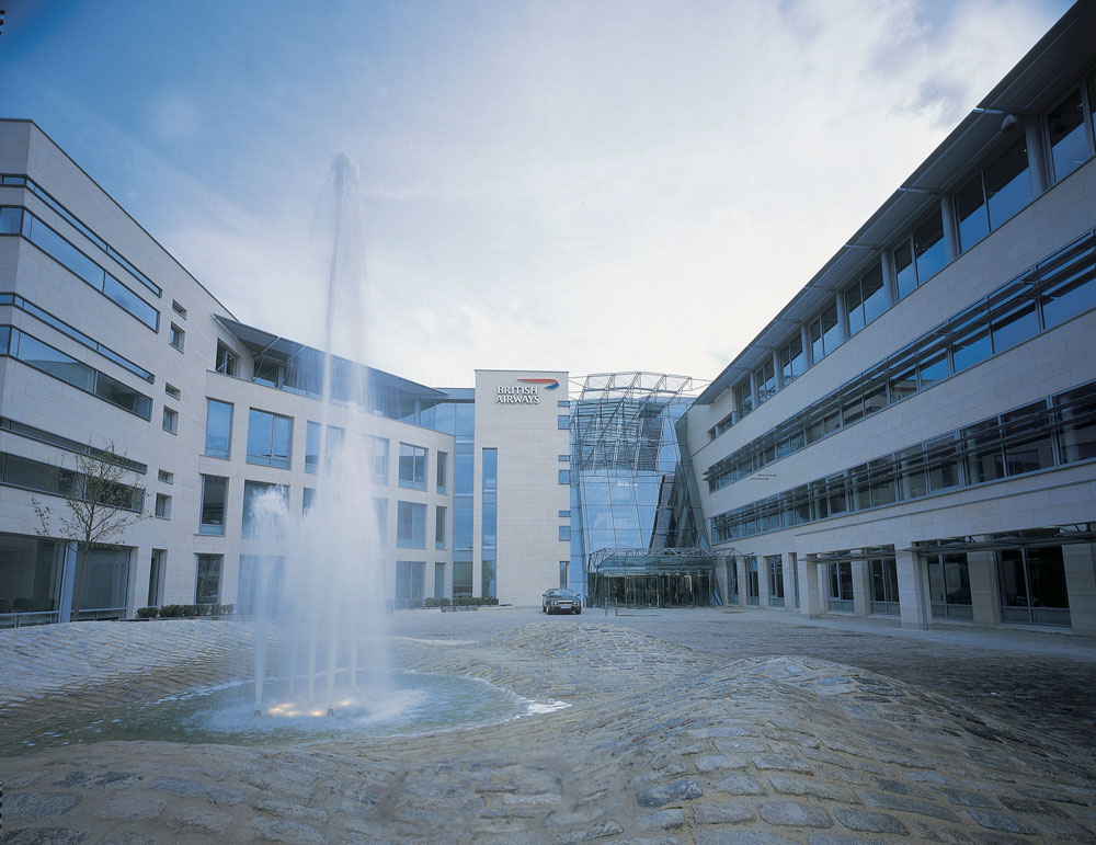 THE FENG SHUI ANALYSIS… according to Simon Brown The following are features of the British Airways’ Waterside building that have positive feng shui features
