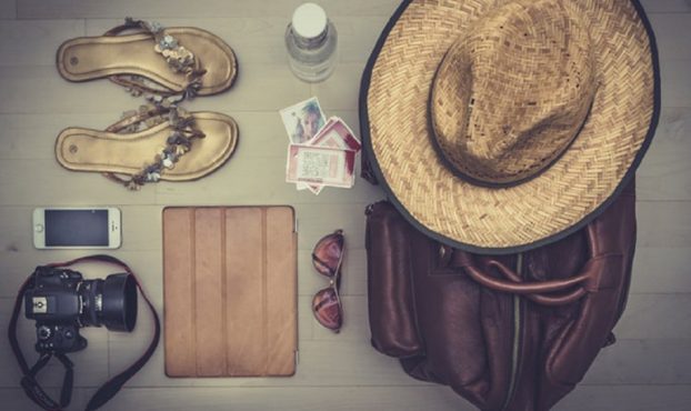 5 Most Essential Things to Take While Traveling